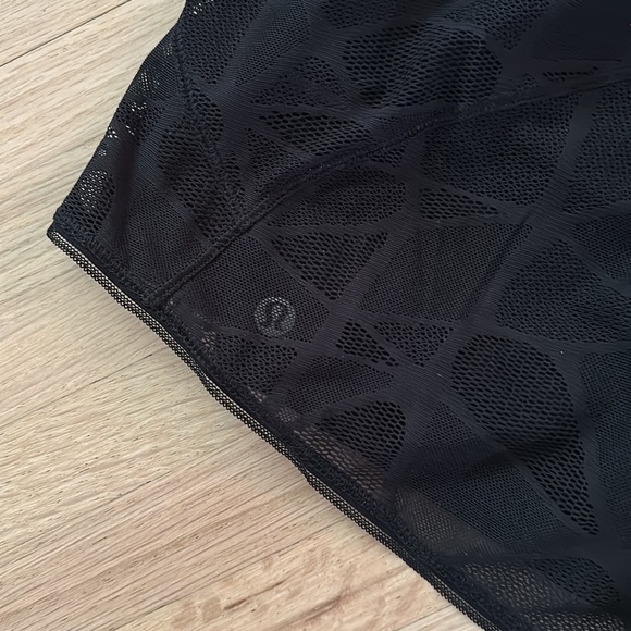 COPY - Lululemon City Sky Run By Shorts - Picture 6 of 7